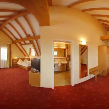 Hotel Weingut Matthias Dostert / Culinarium Nittel