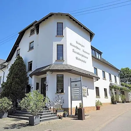 Weingut Matthias Dostert / Culinarium Hotel *
