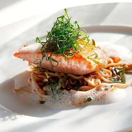 Weingut Matthias Dostert / Culinarium Hotel Nittel