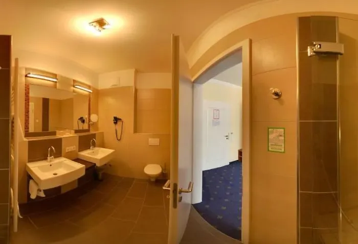 Weingut Matthias Dostert / Culinarium * Nittel